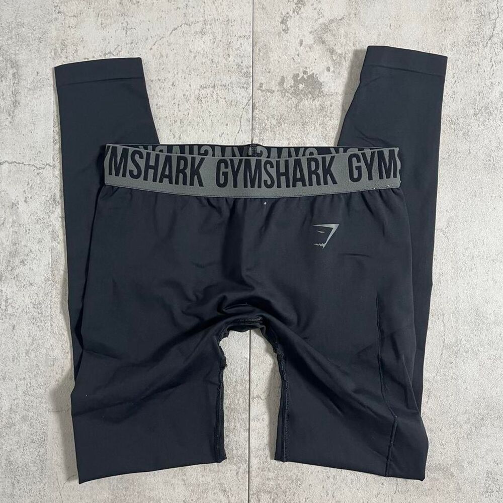 Gymshark Women's Black and Grey Leggings